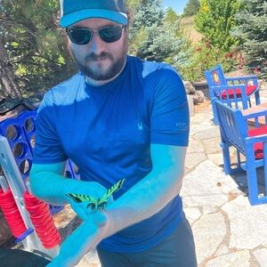 Meet your Posher, Christian